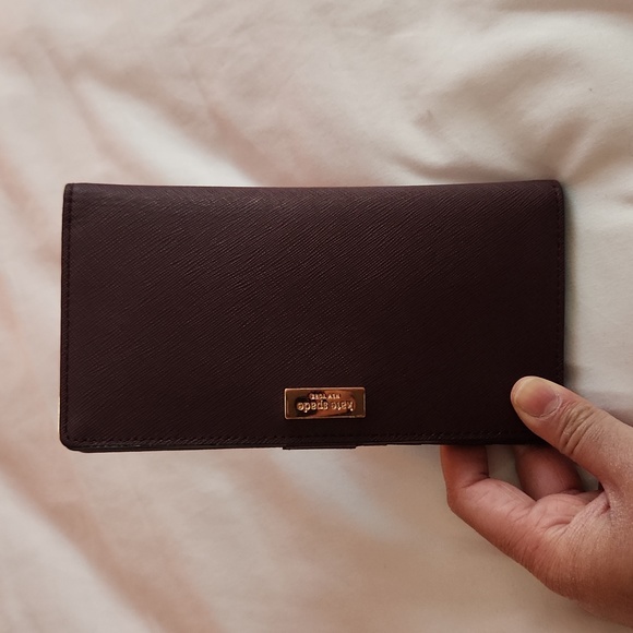 Kate Spade Slim Wallet - Picture 1 of 4